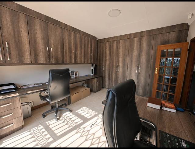 3 BEDROOM HOUSE FOR SALE IN MEYERTON EXT 6